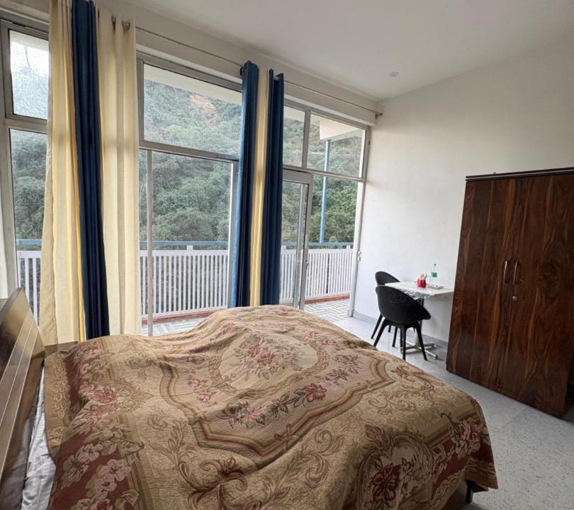 Photo of Bedroom in The Mall Road