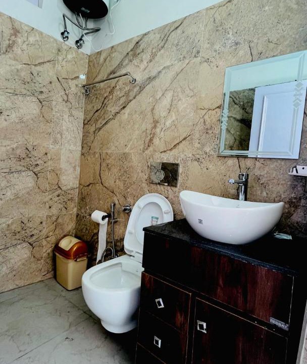 Photo of Bathroom in The Mall Road