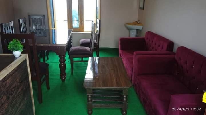 Photo of Livingroom in Almora