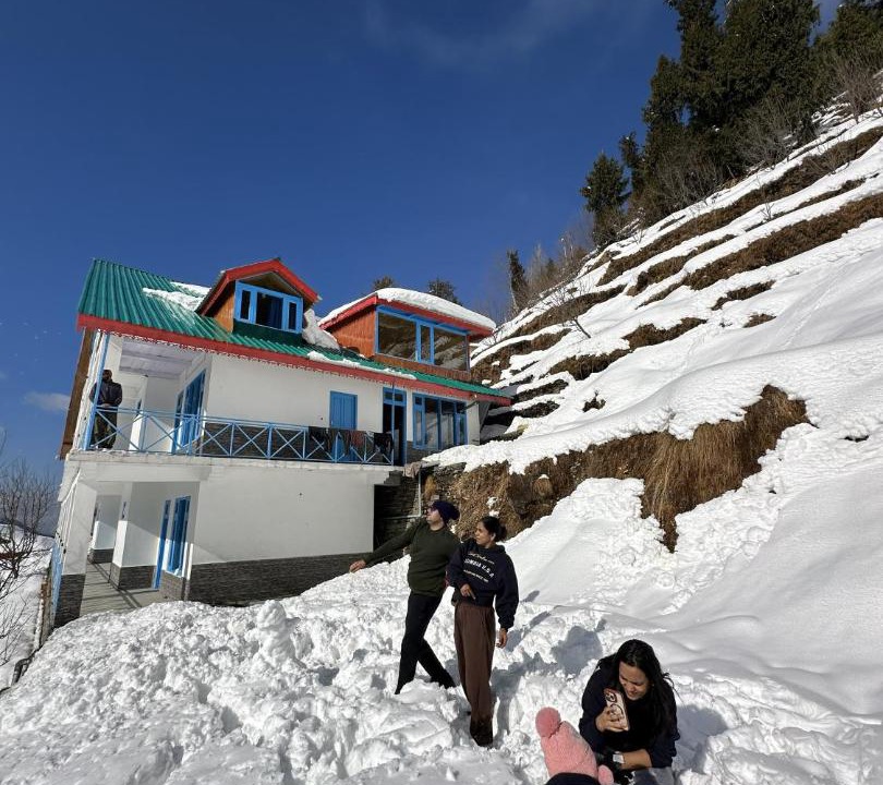Photo of Others in Shoja