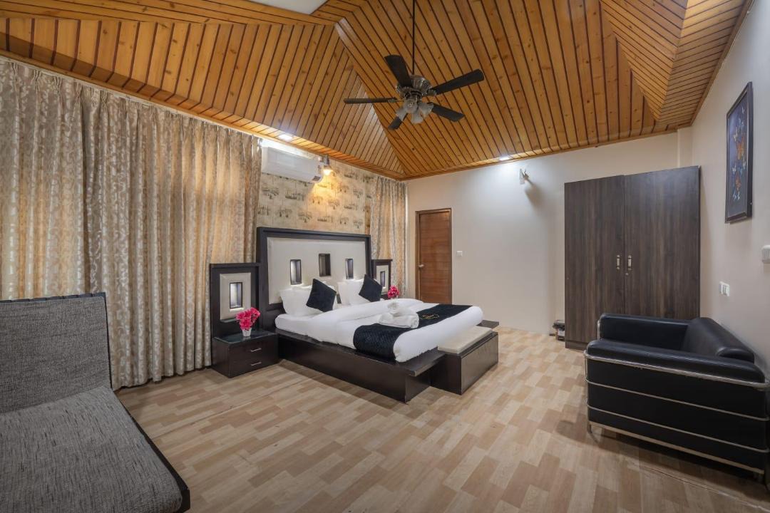 Photo of Bedroom in Dharampur