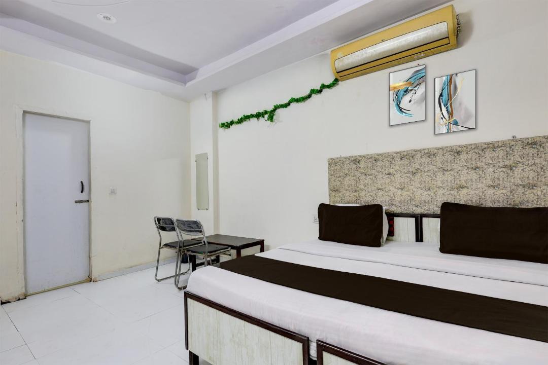 Photo of Bedroom in Mukherjee Nagar