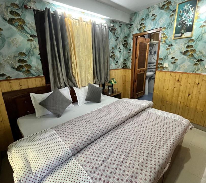Photo of Bedroom in Sarahan