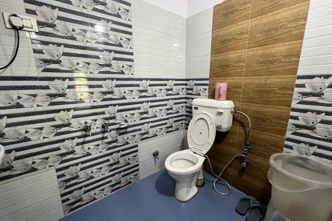 Photo of Bathroom in Sarahan