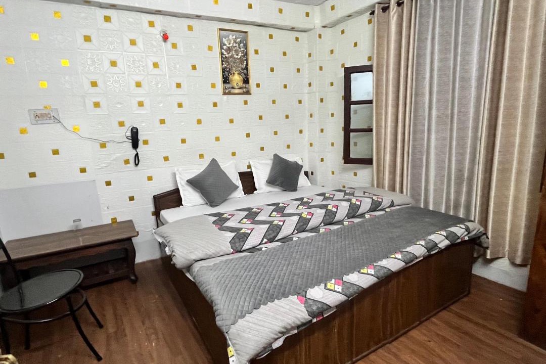 Photo of Bedroom in Sarahan