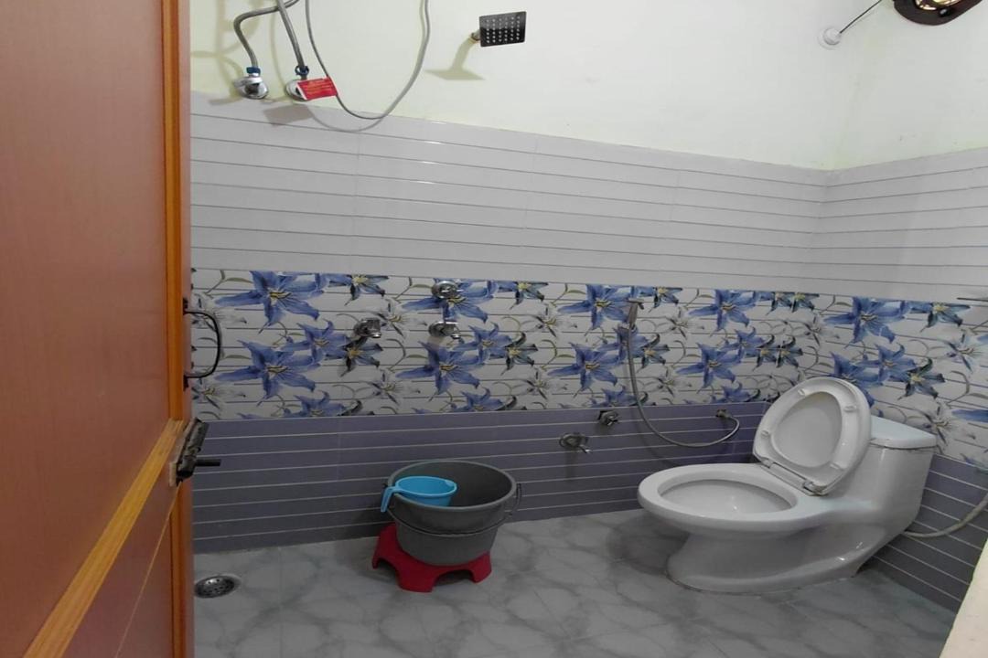 Photo of Bathroom in Lansdowne