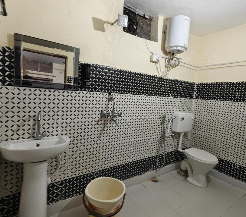 Photo of Bathroom in Ukhimath