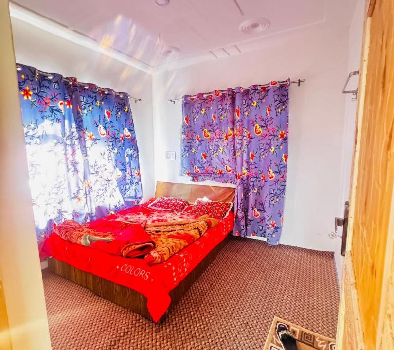Photo of Others in Srinagar