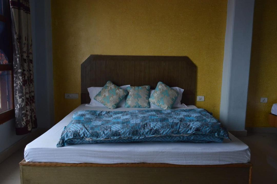 Photo of Bedroom in Mashobra
