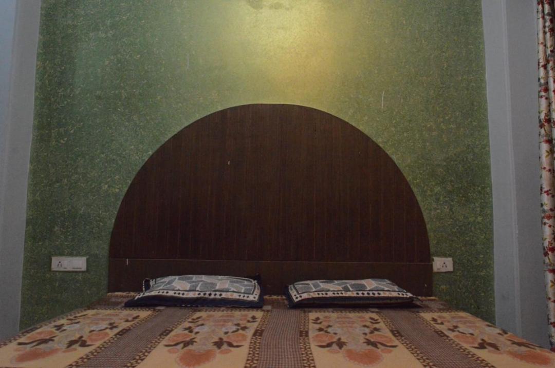 Photo of Bedroom in Mashobra
