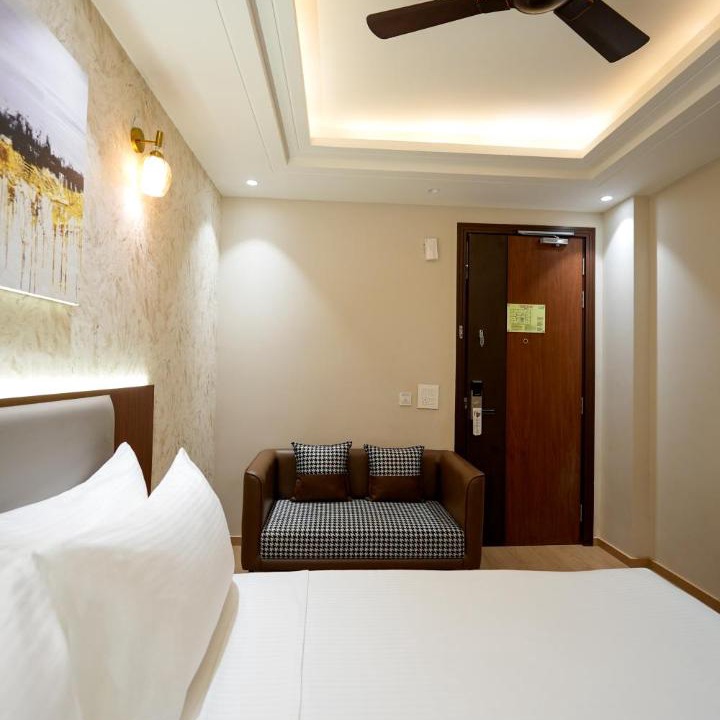 Photo of Bedroom in DLF Phase 3
