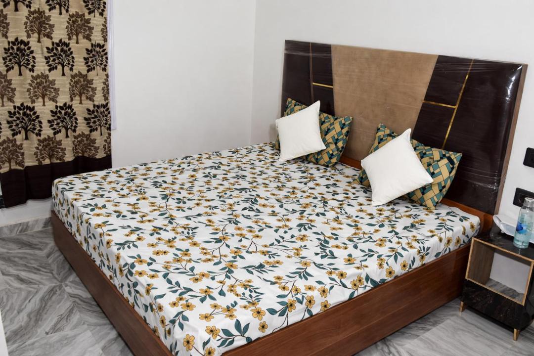 Photo of Bedroom in Katra