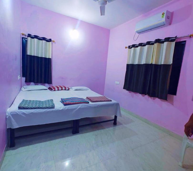 Photo of Bedroom in Akalkot