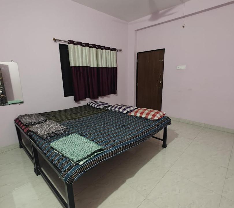 Photo of Bedroom in Akalkot