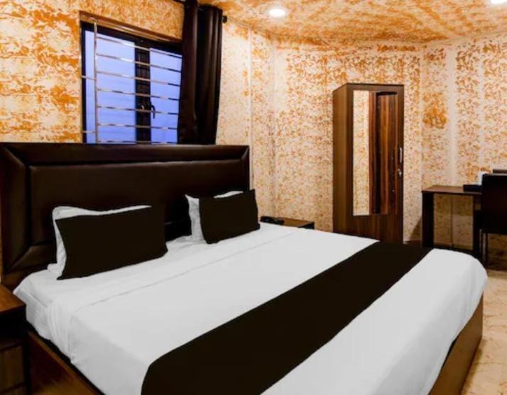 Photo of Bedroom in Sealdah