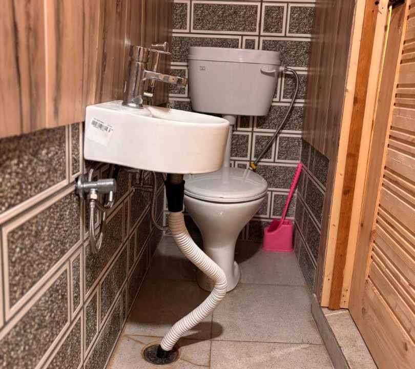 Photo of Bathroom in Dal Lake
