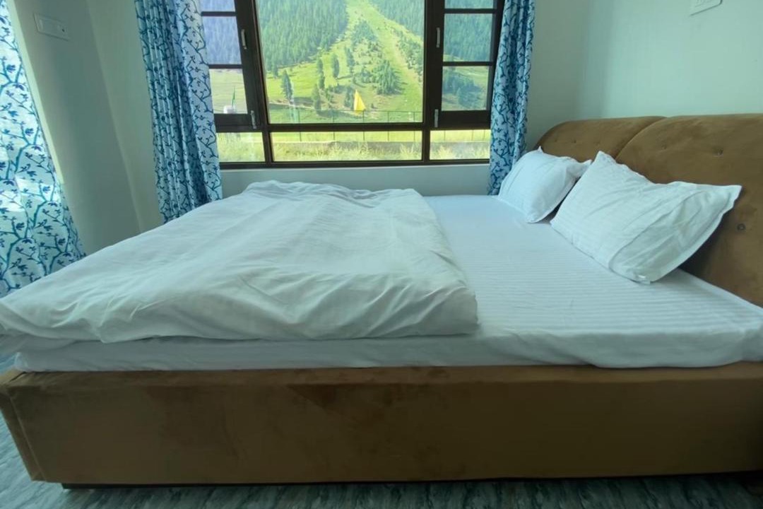 Photo of Bedroom in Gulmarg
