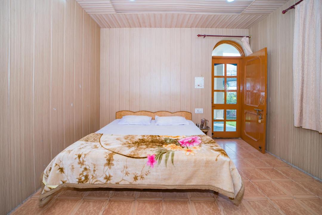 Photo of Bedroom in Barot
