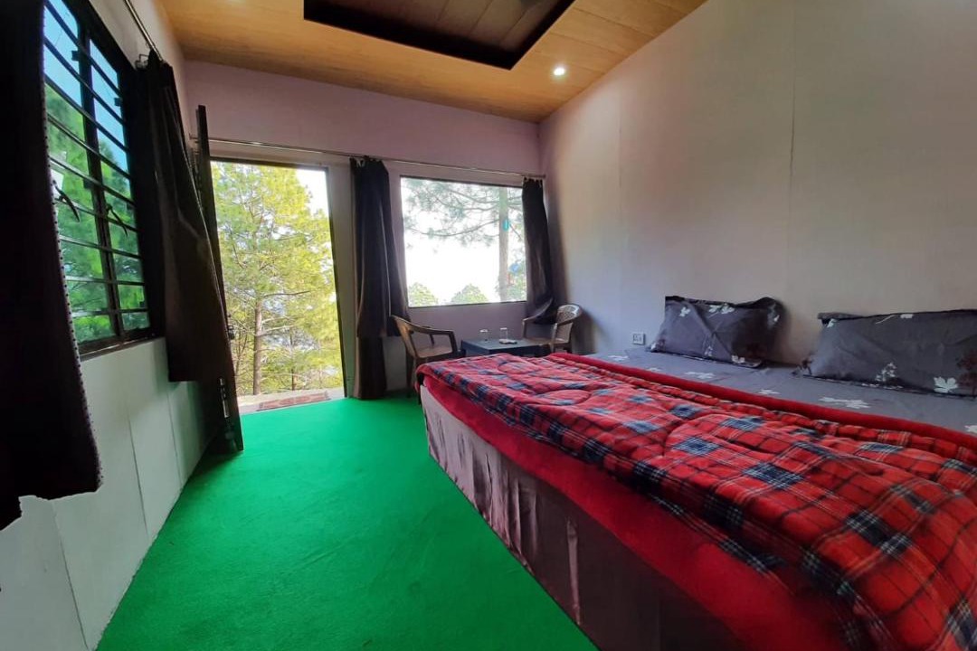 Photo of Bedroom in Lansdowne