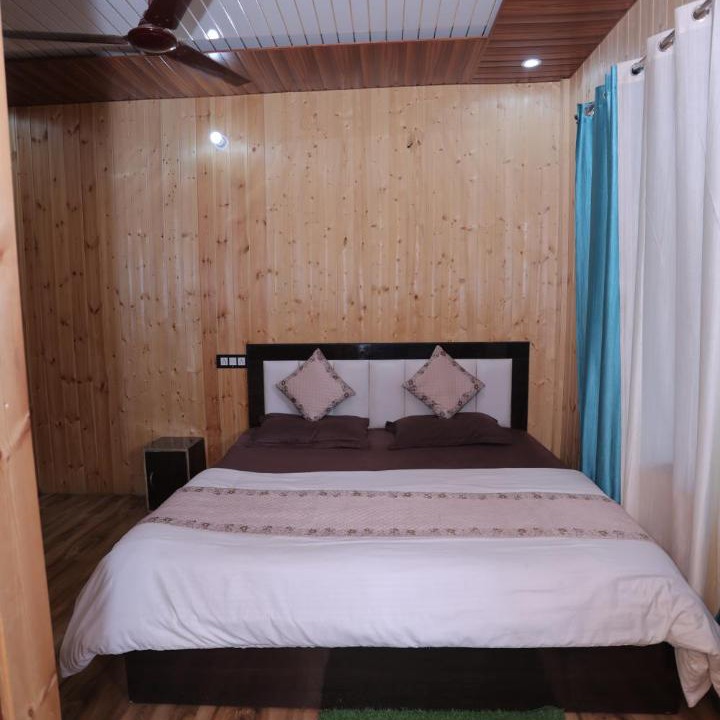 Photo of Bedroom in Narainkoti