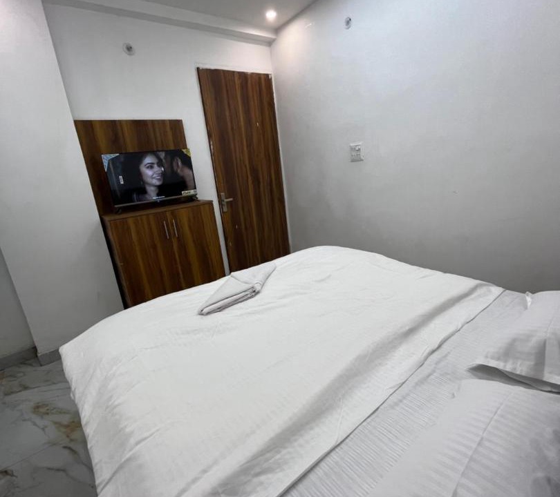 Photo of Bedroom in Tapovan