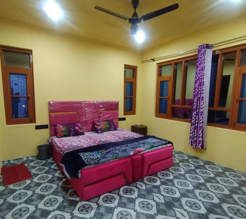 Photo of Bedroom in Srinagar