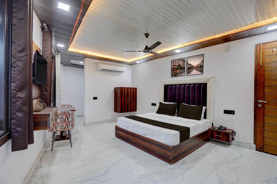 Photo of Bedroom in Noida