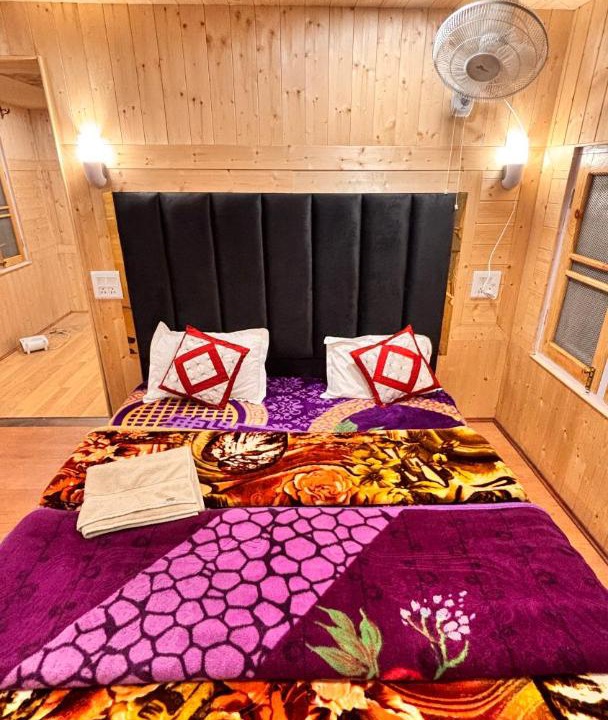 Photo of Bedroom in Pahalgam