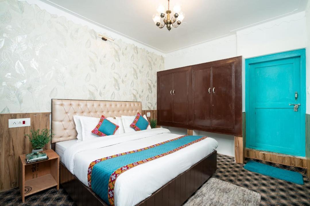 Photo of Bedroom in Jibhi