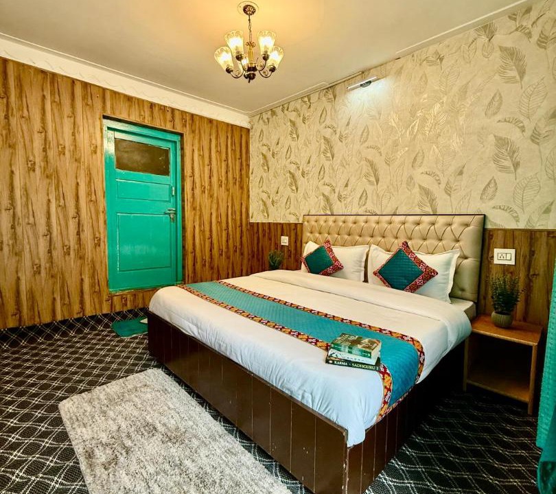 Photo of Bedroom in Jibhi
