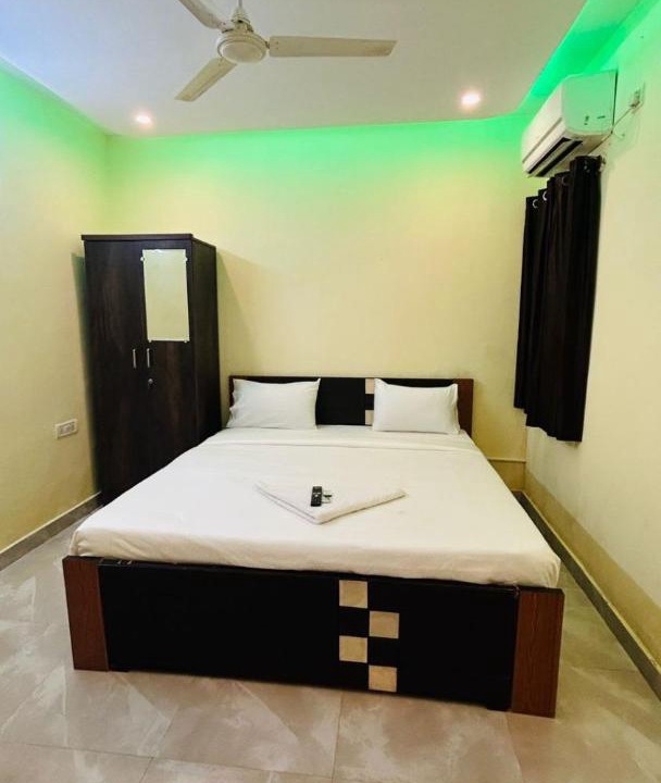 Photo of Bedroom in HBR Layout