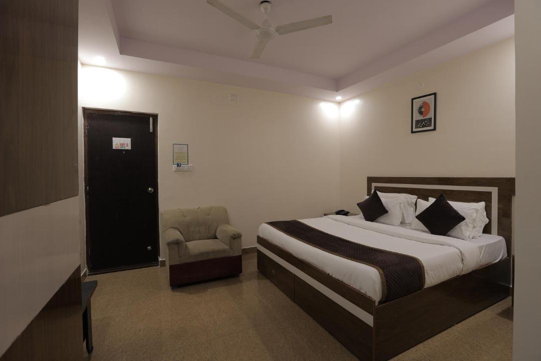 Photo of Bedroom in HBR Layout
