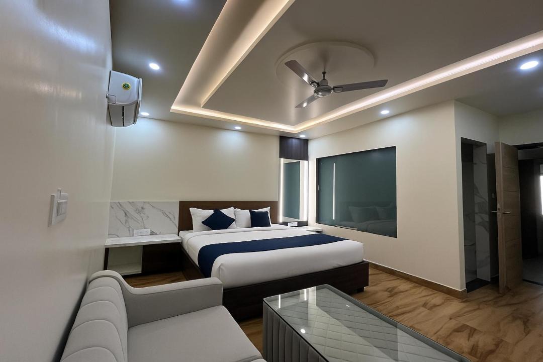 Photo of Bedroom in Alambagh