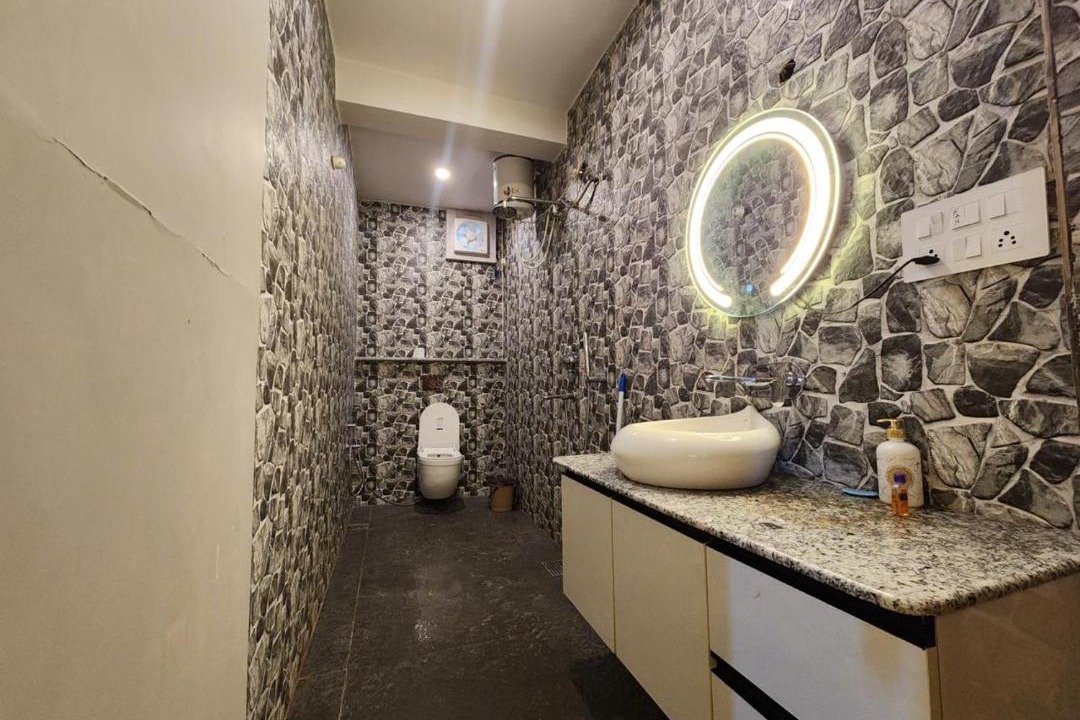 Photo of Bathroom in Tehri