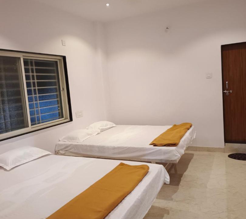 Photo of Bedroom in Akalkot