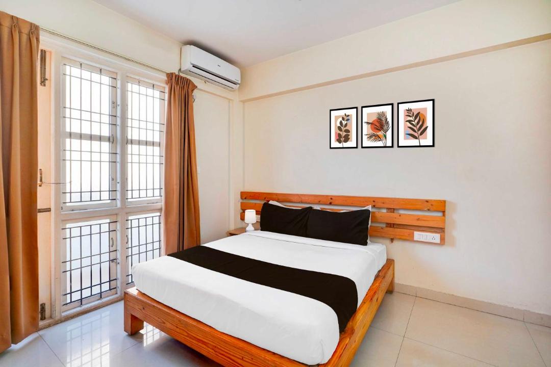 Photo of Bedroom in HBR Layout