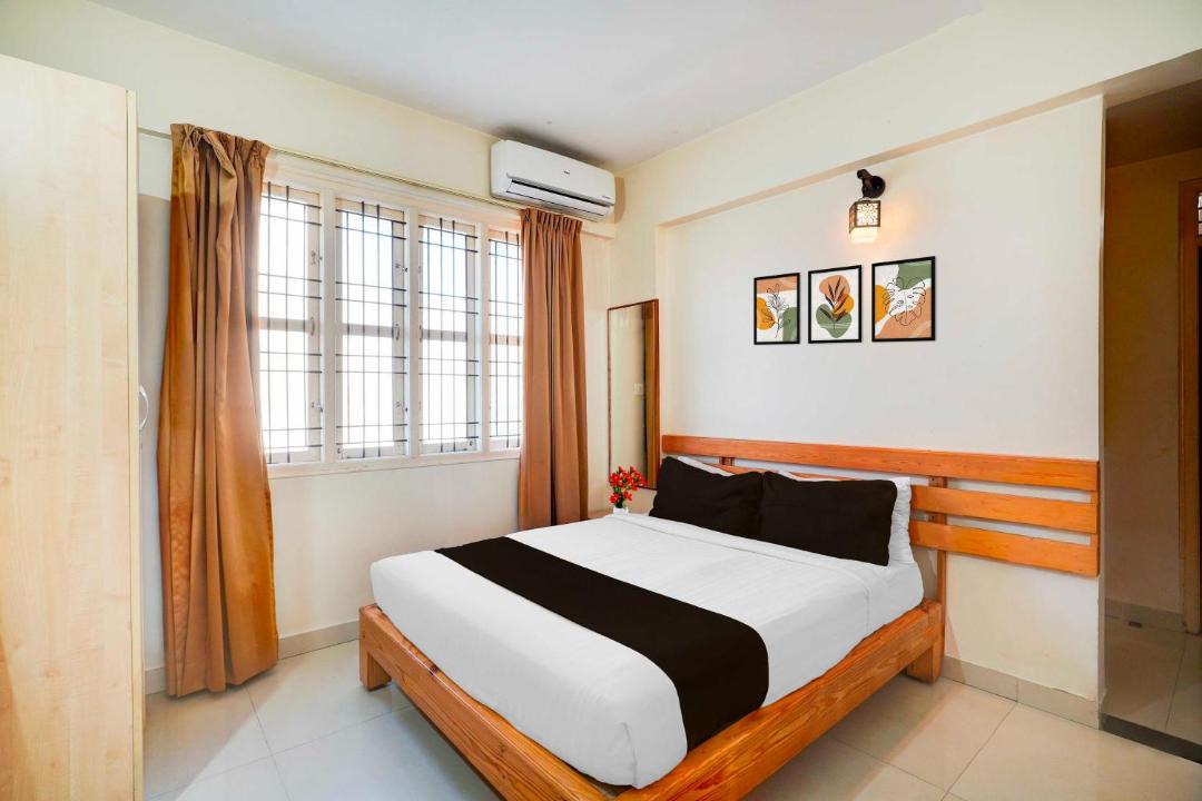 Photo of Bedroom in HBR Layout
