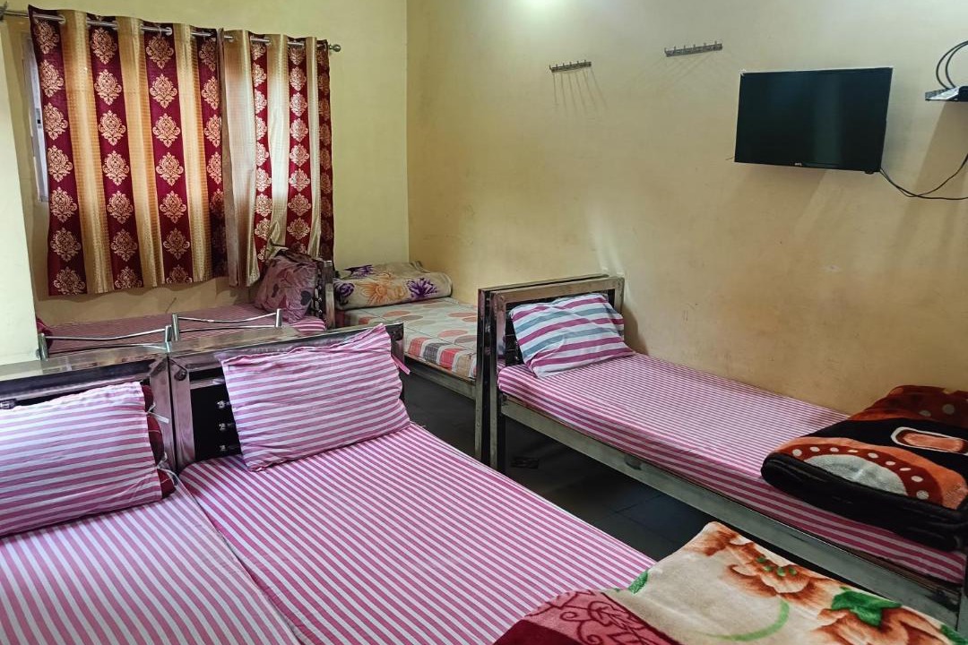 Photo of Bedroom in Sualkuchi