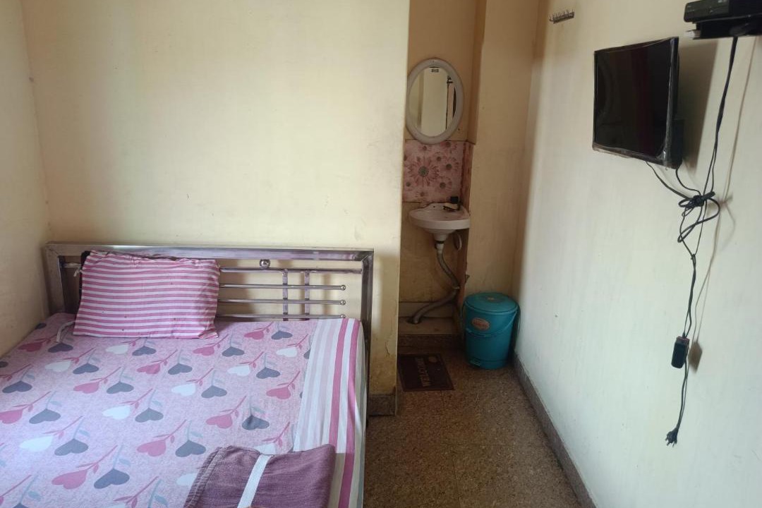 Photo of Bedroom in Sualkuchi