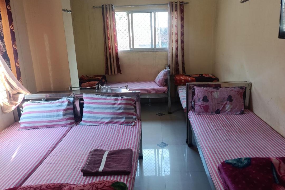 Photo of Bedroom in Sualkuchi