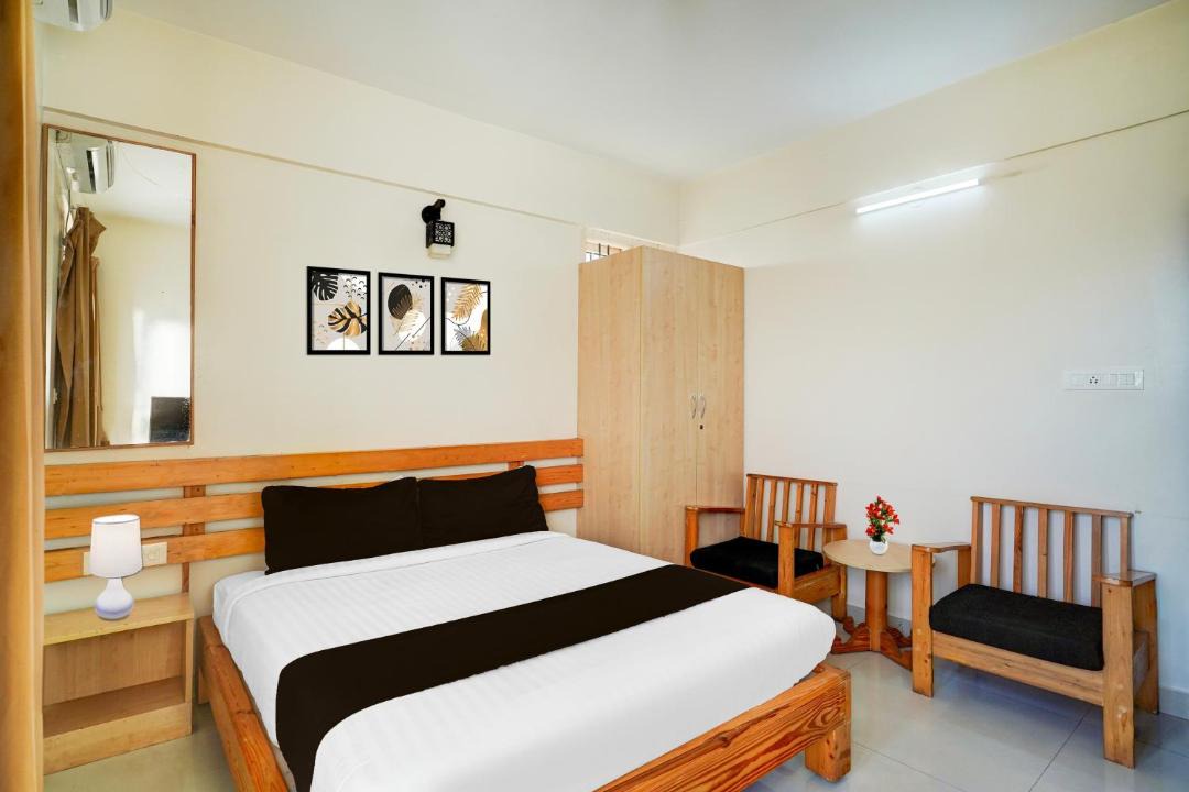 Photo of Bedroom in HBR Layout