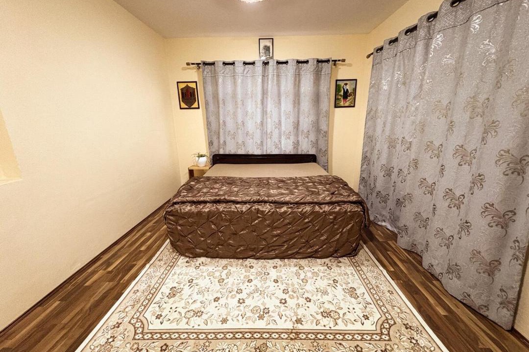 Photo of Bedroom in Srinagar