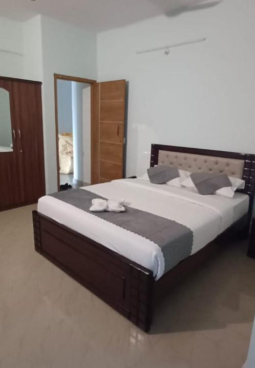 Photo of Bedroom in HBR Layout
