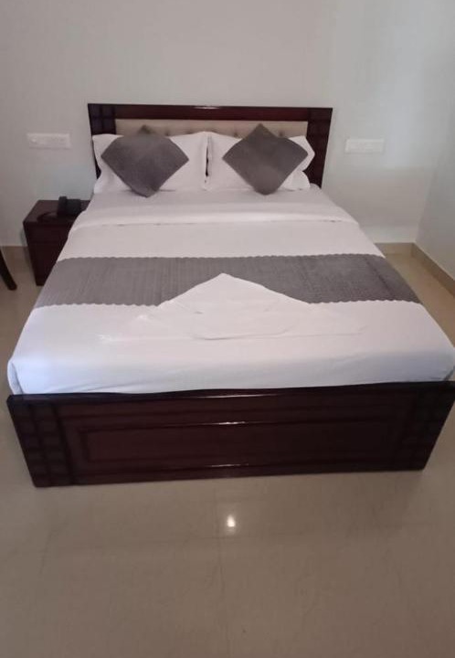 Photo of Bedroom in HBR Layout