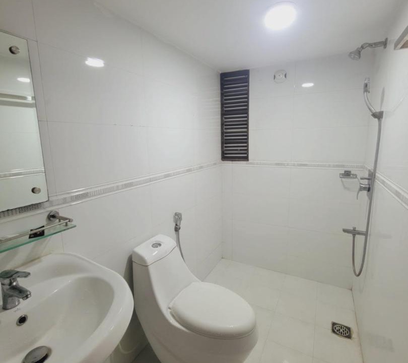 Photo of Bathroom in Basundhara Residential Area