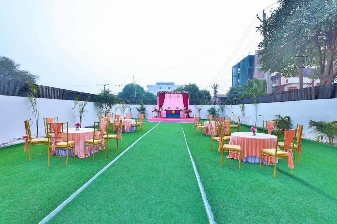 Photo of Others in DLF Phase 5