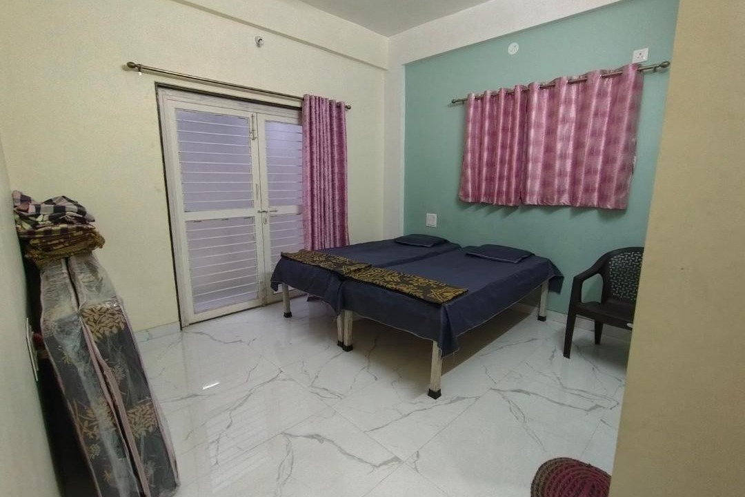 Photo of Bedroom in Akalkot