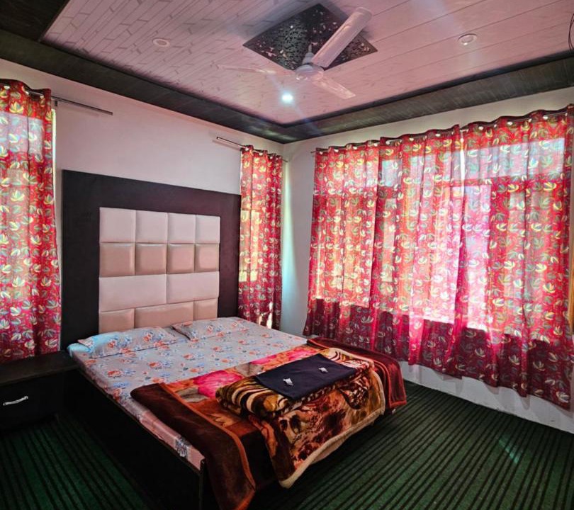 Photo of Bedroom in Srinagar