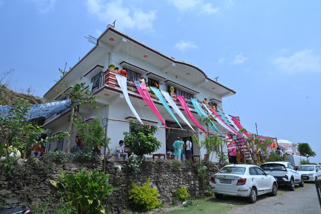 Photo of Others in Lansdowne