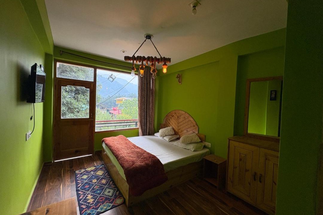 Photo of Others in Old Manali